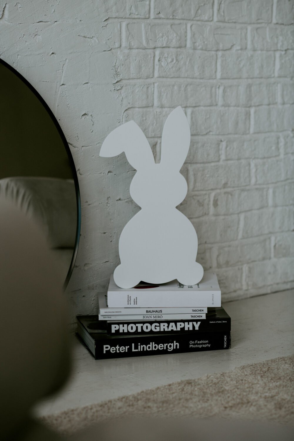 Sieninis šviestuvas vaikų kambariui KIŠKIS - žaismingas LED šviestuvas su ausytėmis.