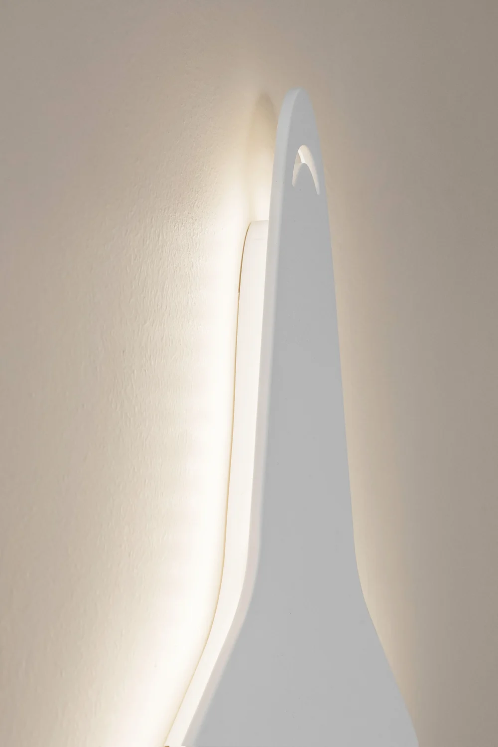 Minimalistinis šviestuvas vaikų kambariui Raketa - detalės iš arti